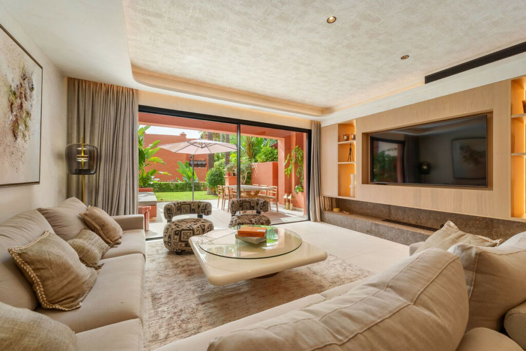 Semi-Detached House The Golden Mile Málaga - image 3