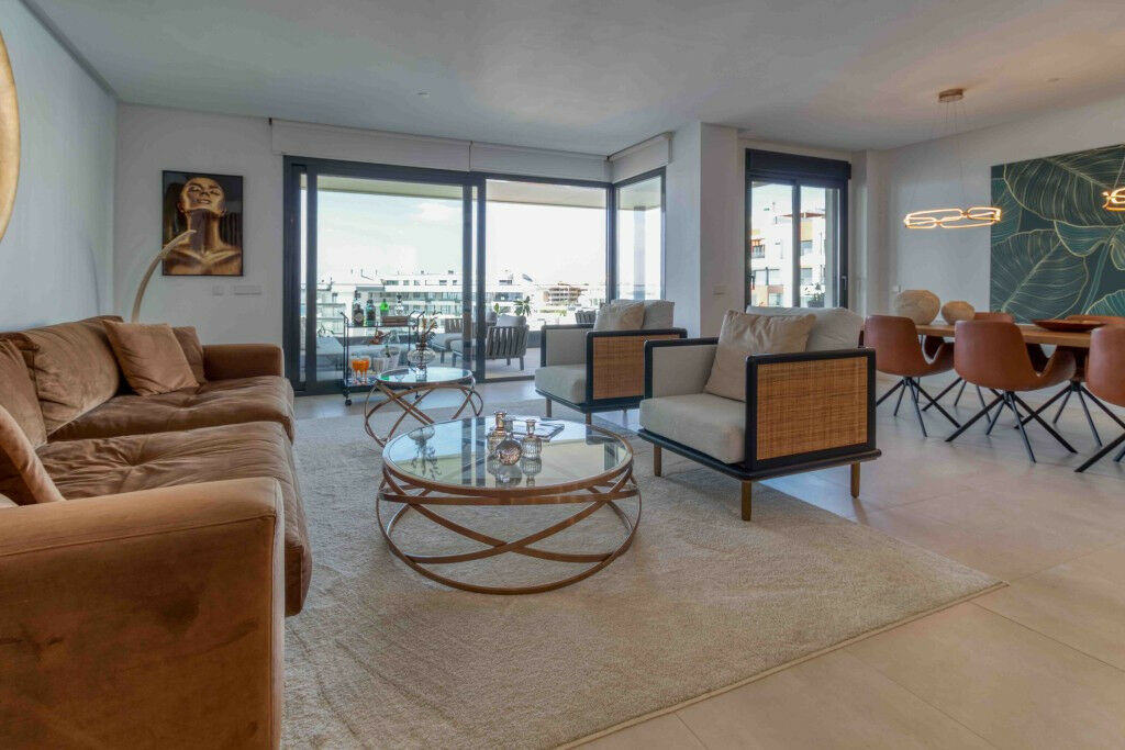 Middle Floor Apartment Fuengirola Málaga - image 2