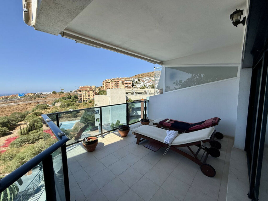 Middle Floor Apartment Riviera del Sol Málaga - image 2