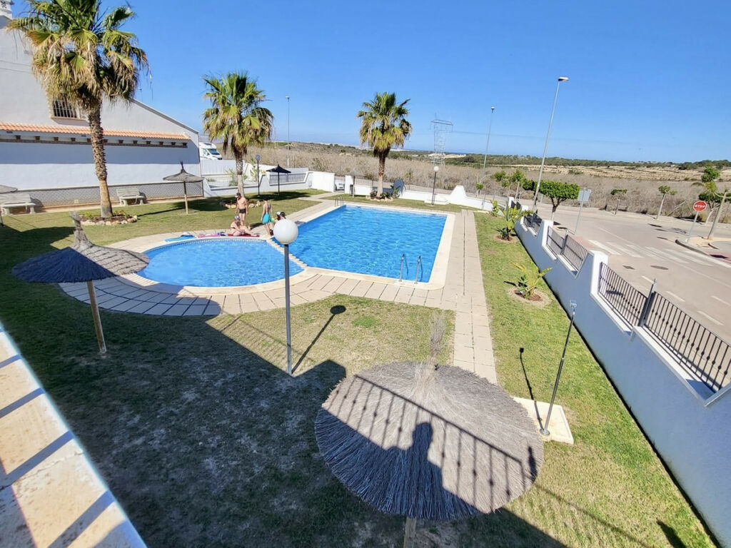 Townhouse San Miguel de Salinas Alicante - image 2