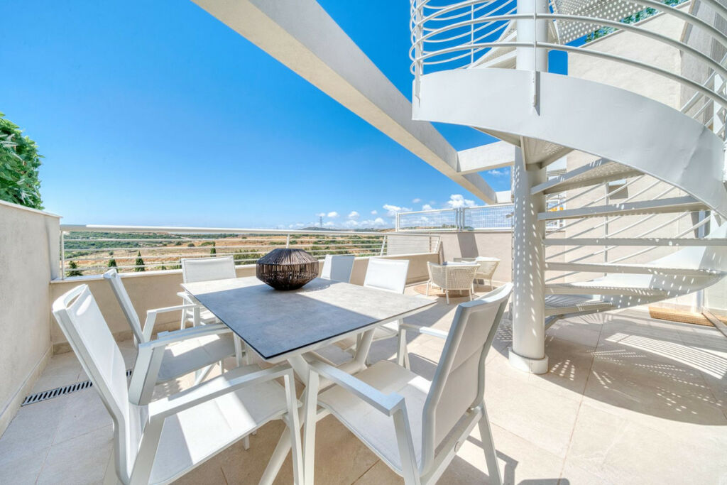 Penthouse Estepona Málaga - image 5