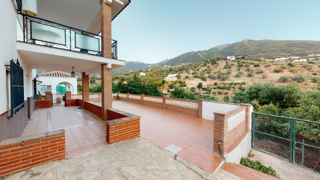 Detached Villa Alcaucín Málaga - image 2