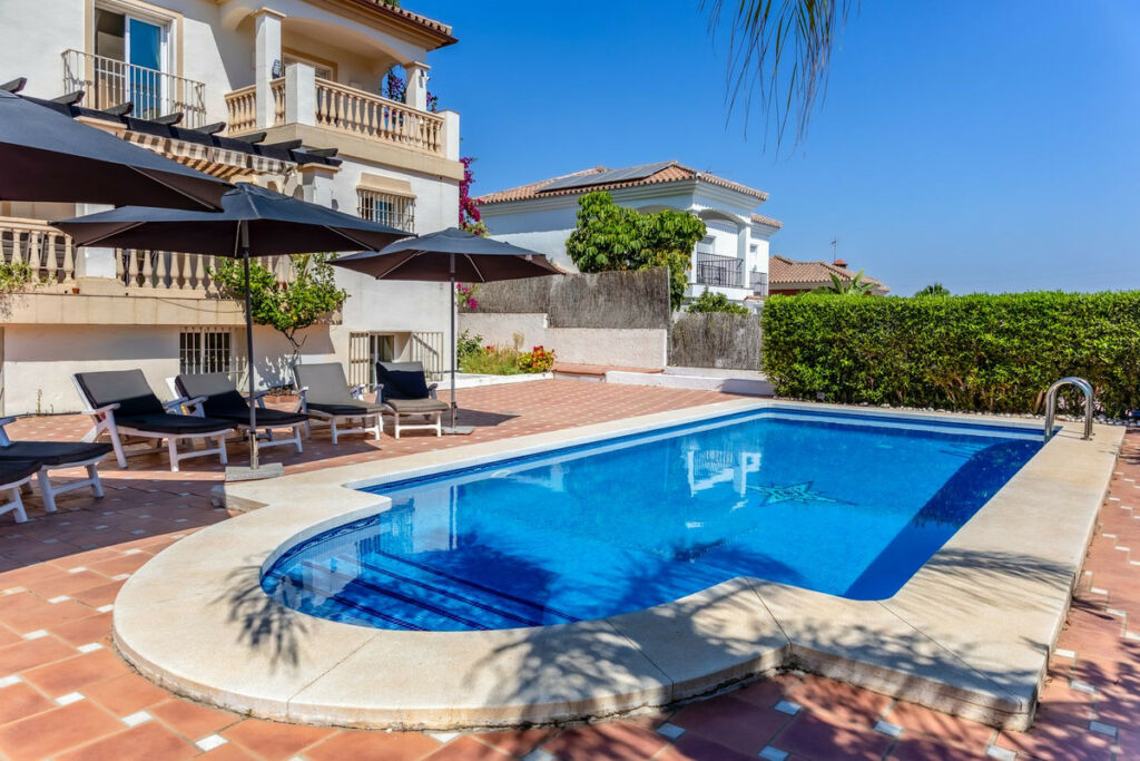 Detached Villa Coín Málaga - image 2
