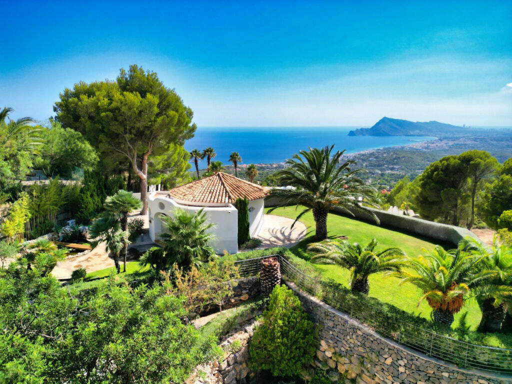 Detached Villa Altea Alicante - image 2