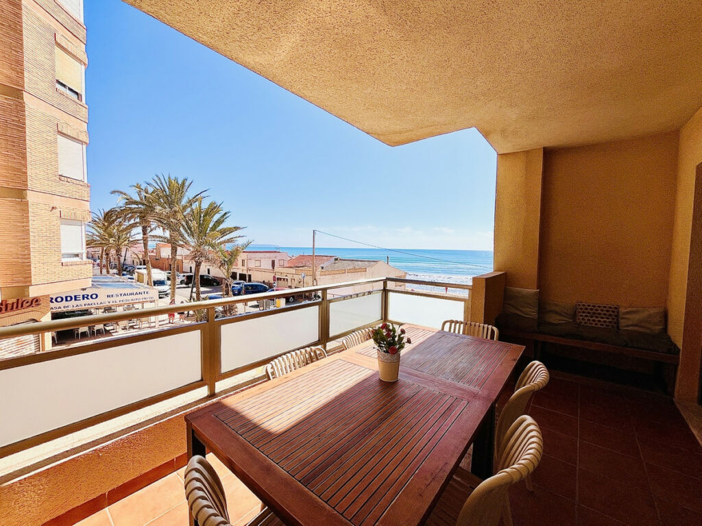 Middle Floor Apartment Guardamar del Segura Alicante - image 2