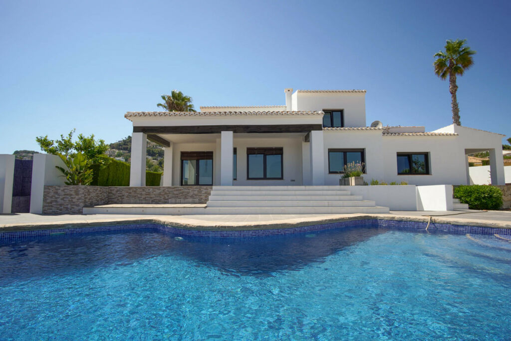 Detached Villa Moraira Alicante - image 2