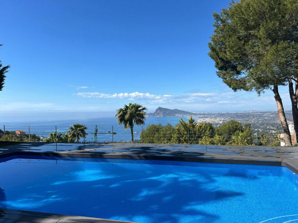 Detached Villa Altea Alicante - image 2