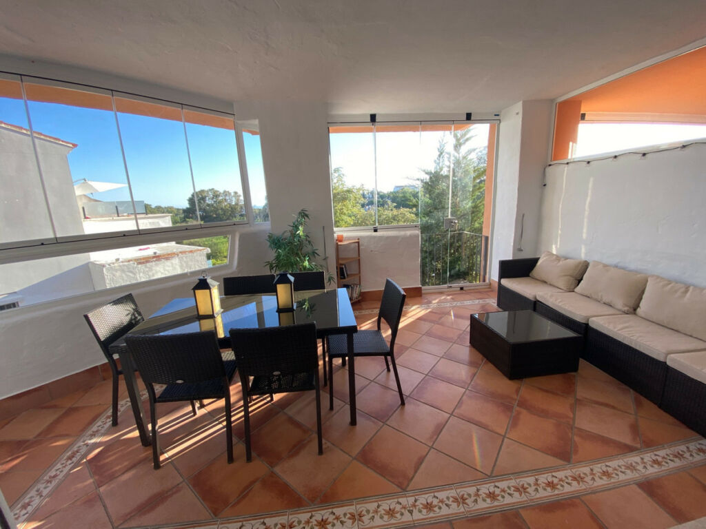 Townhouse Cabopino Málaga - image 2