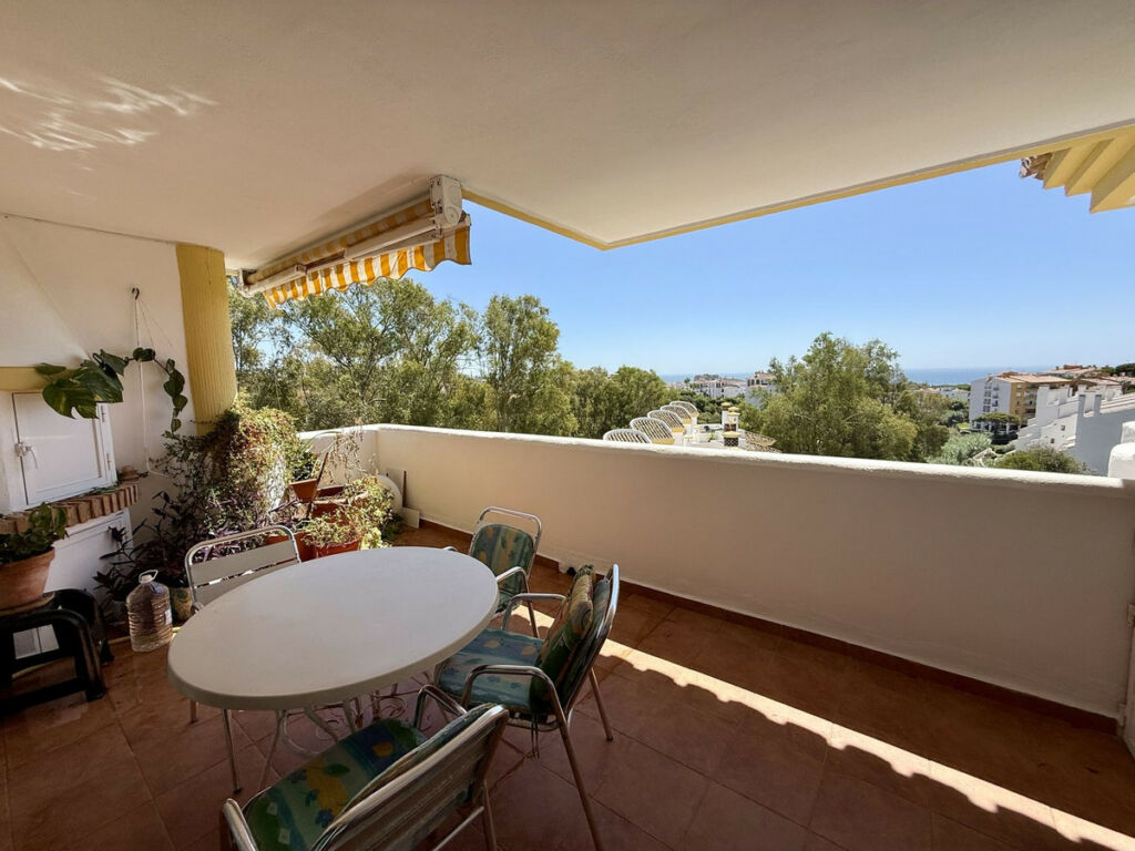 Penthouse Calahonda Málaga - image 2