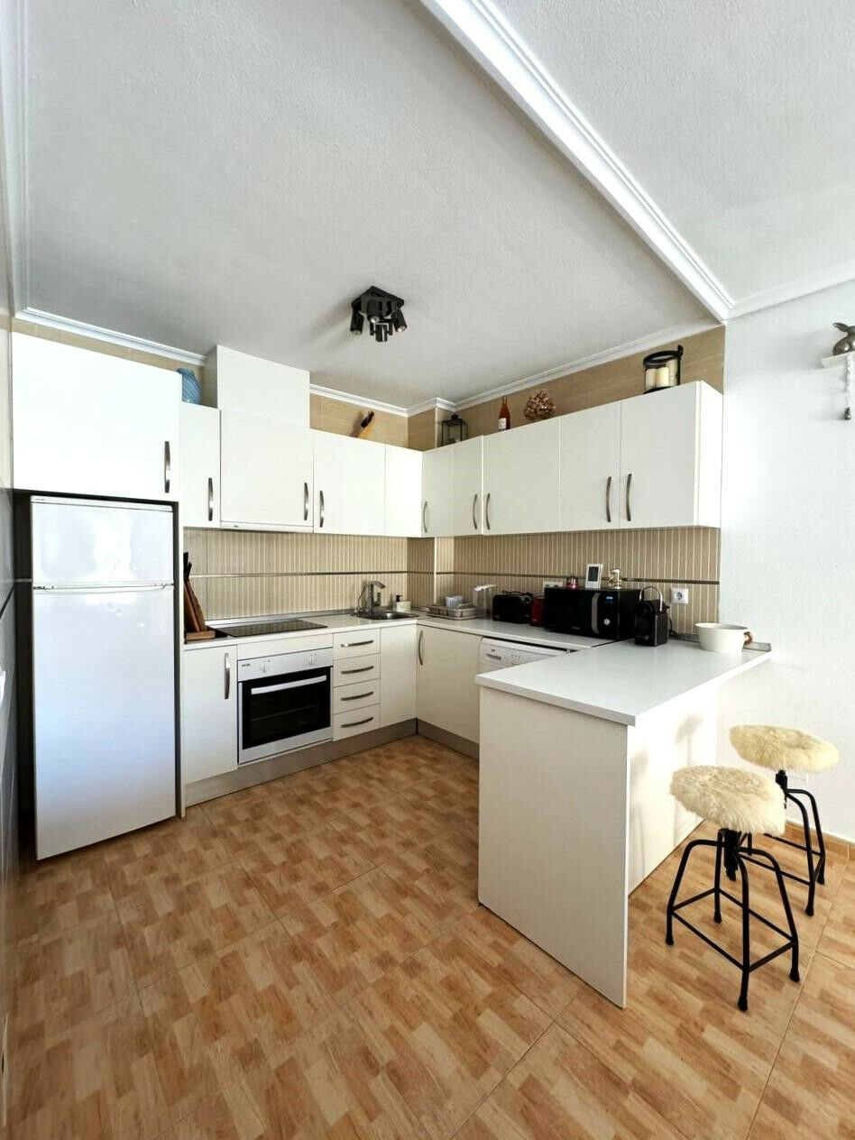 Middle Floor Apartment Playa de los Locos Alicante - image 2