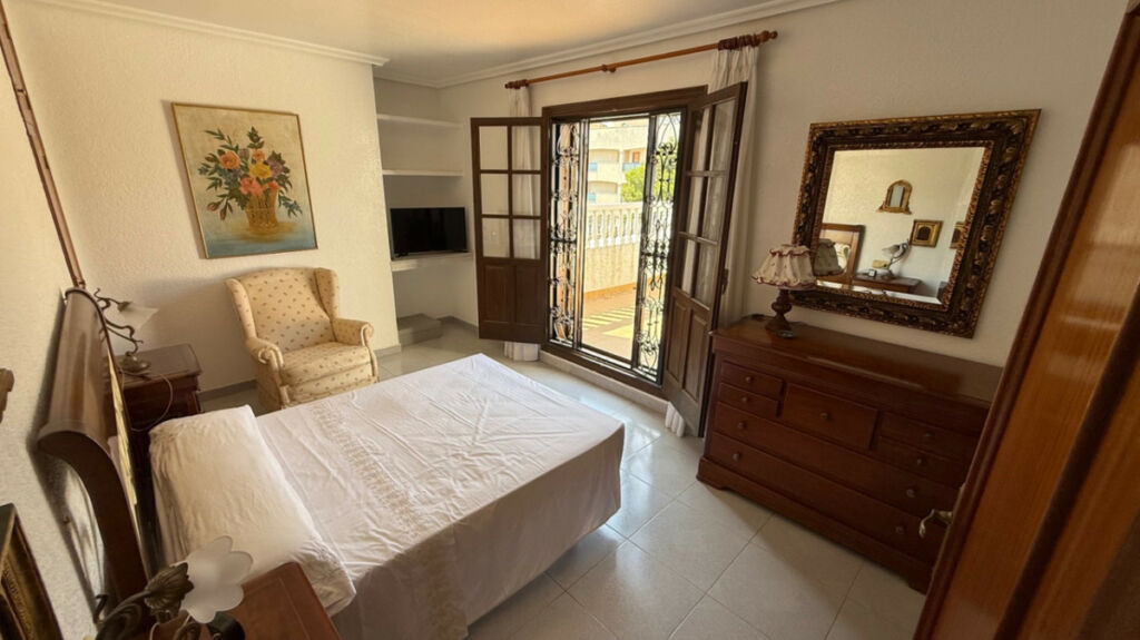 Detached Villa Orihuela Alicante - image 2