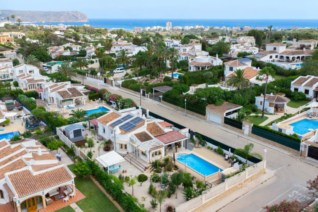 Detached Villa Javea Alicante - image 2