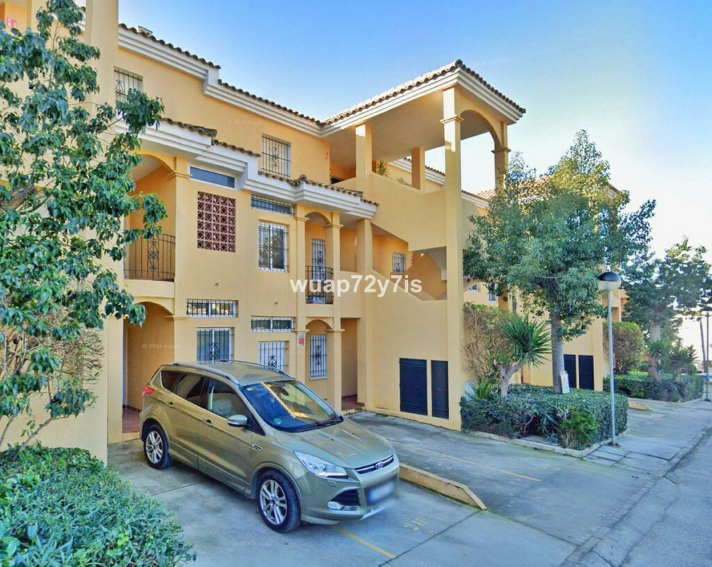 Semi-Detached House Costabella Málaga - image 2