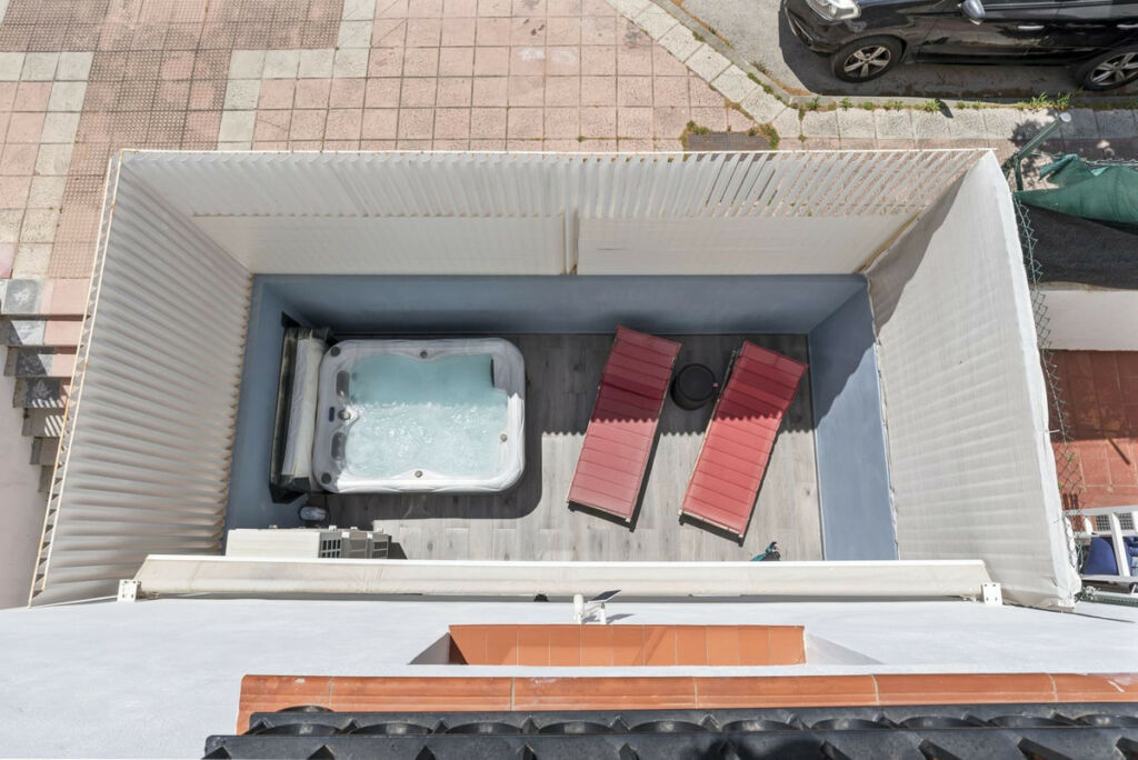 Townhouse Estepona Málaga - image 2