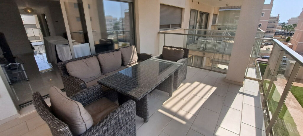 Ground Floor Apartment Villamartin Alicante - image 2