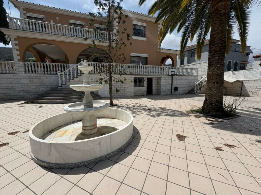 Detached Villa Alhaurín de la Torre Málaga - image 38