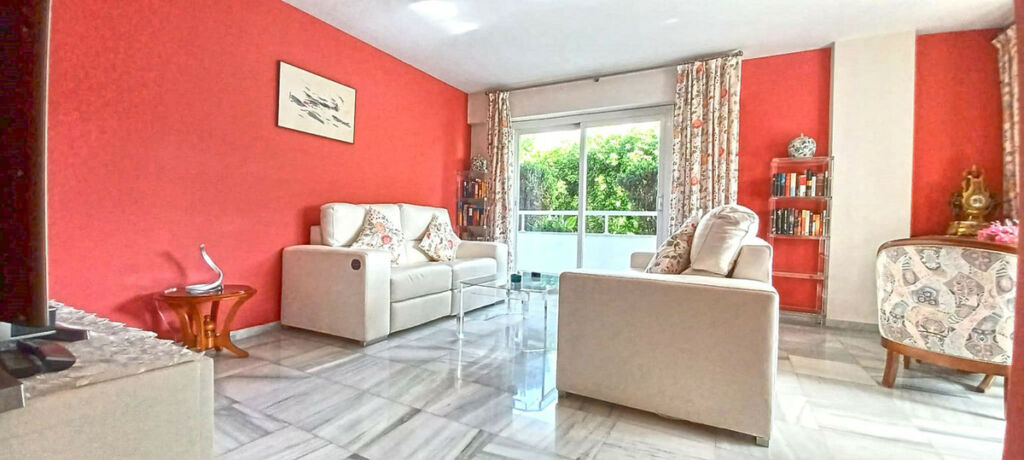 Middle Floor Apartment Marbella Málaga - image 2