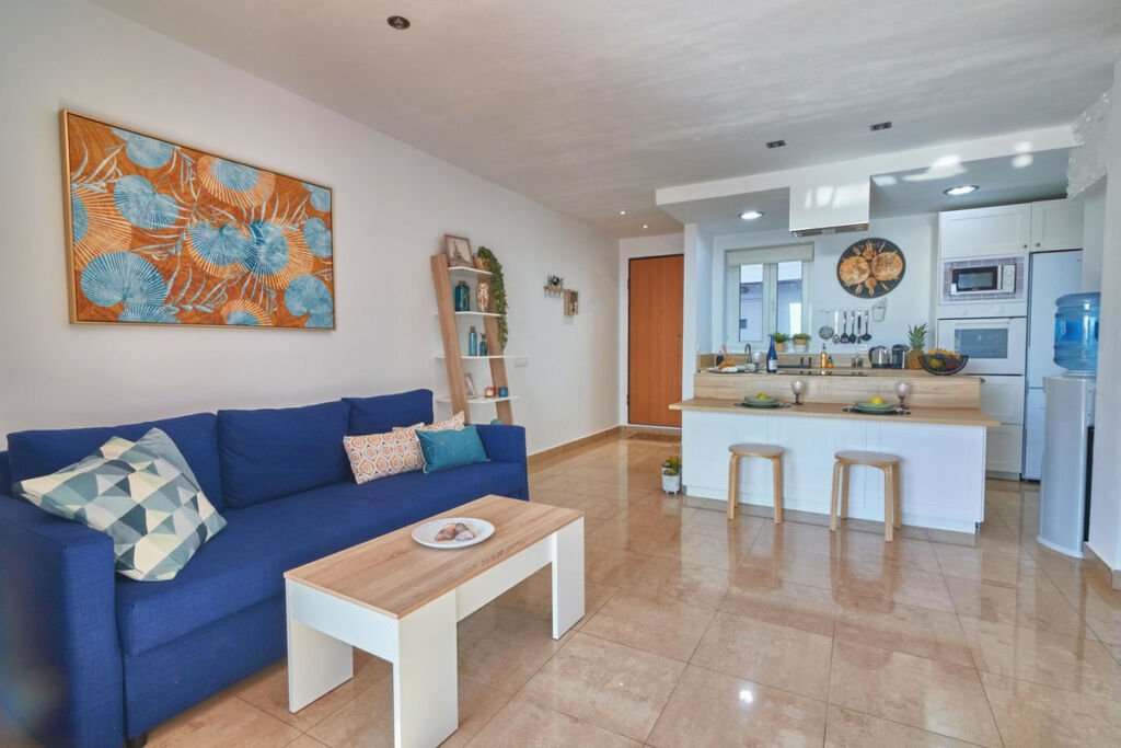 Middle Floor Apartment La Duquesa Málaga - image 2