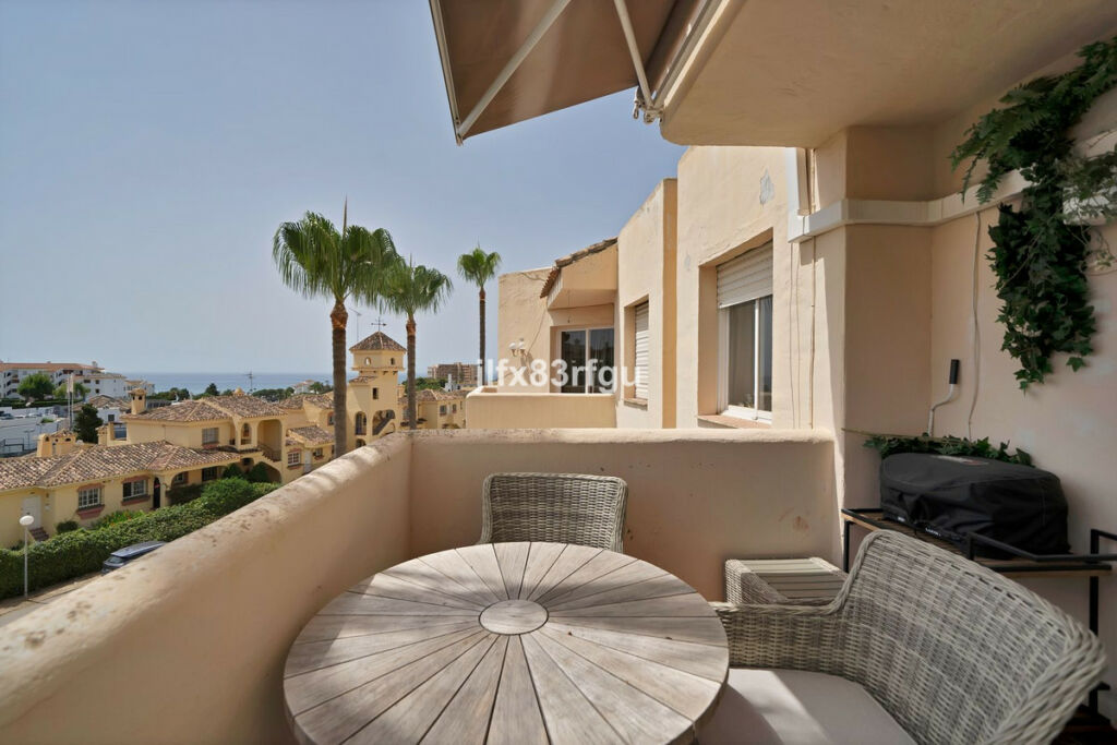 Top Floor Apartment Riviera del Sol Málaga - image 2