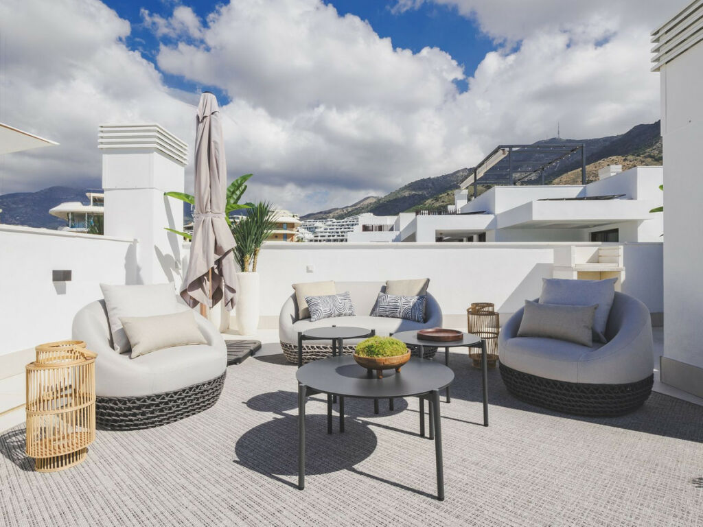 Penthouse Duplex Higueron Málaga - image 2