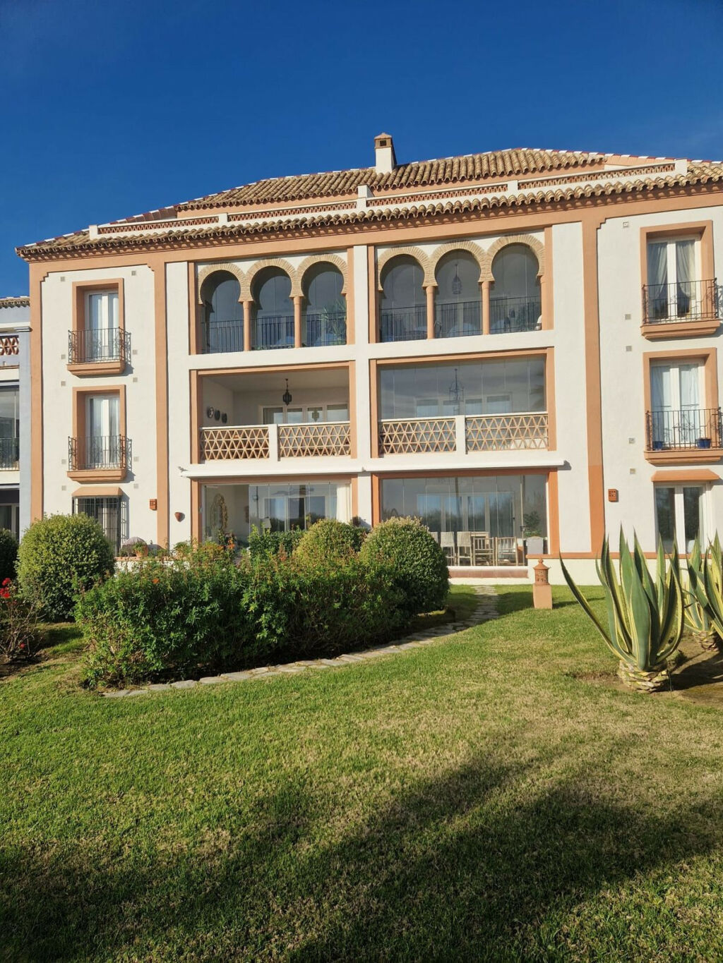 Ground Floor Apartment Casares Playa Málaga - image 2