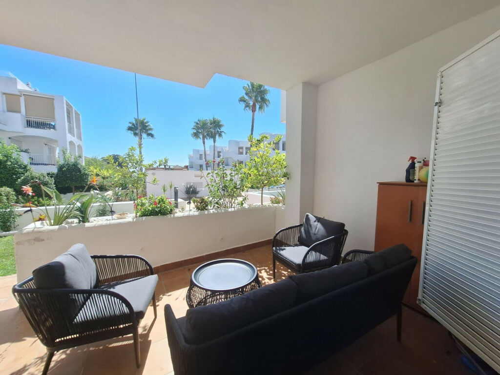 Ground Floor Apartment La Duquesa Málaga - image 3