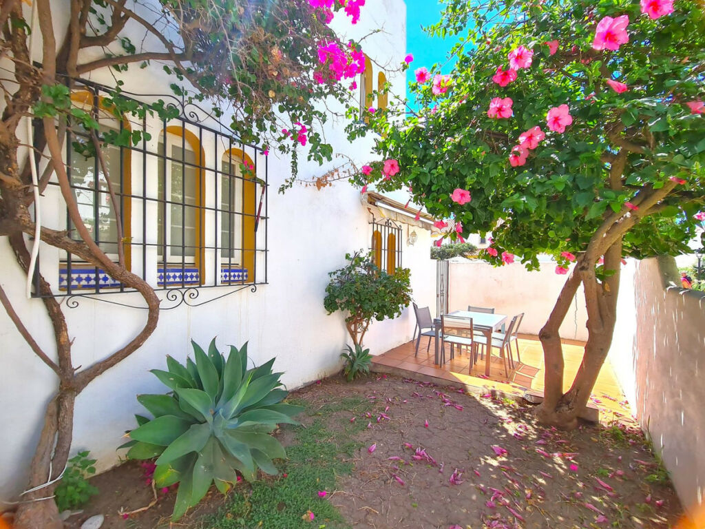 Semi-Detached House Casares Playa Málaga - image 2
