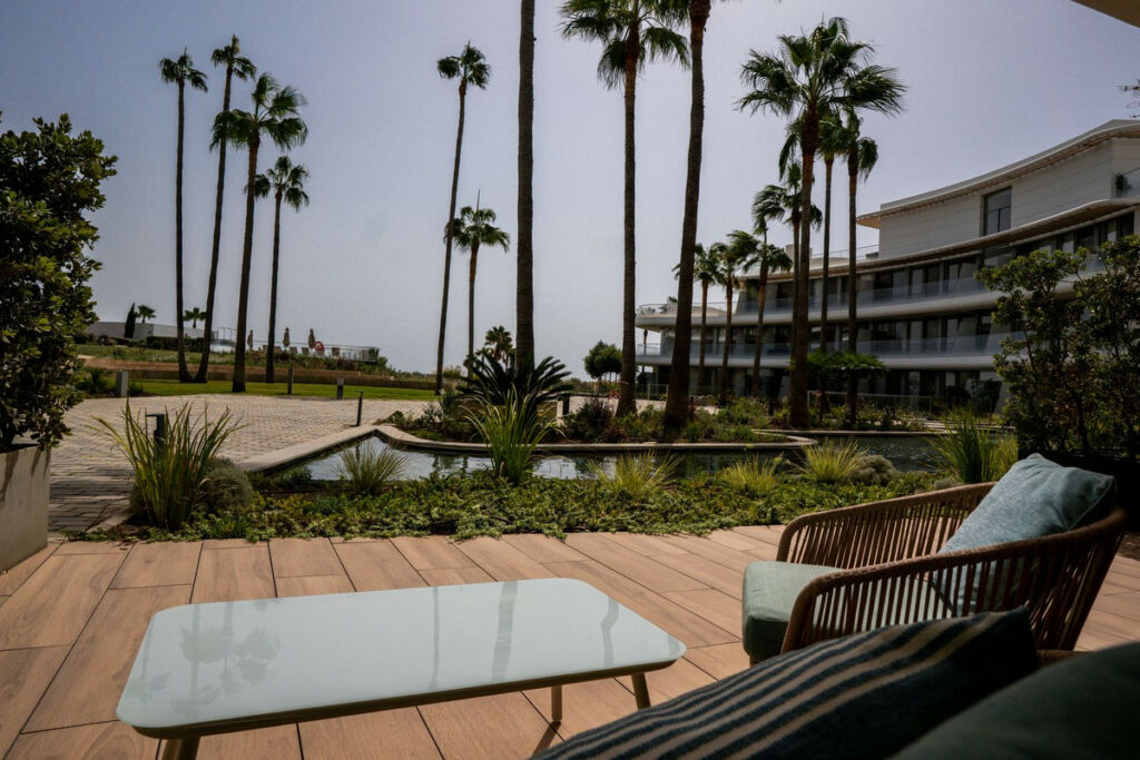 Ground Floor Apartment Estepona Málaga - image 3