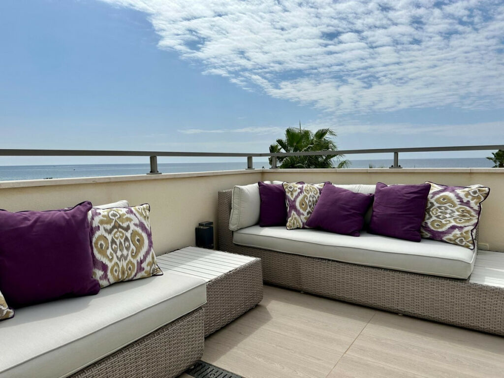 Detached Villa Marbella Málaga - image 2