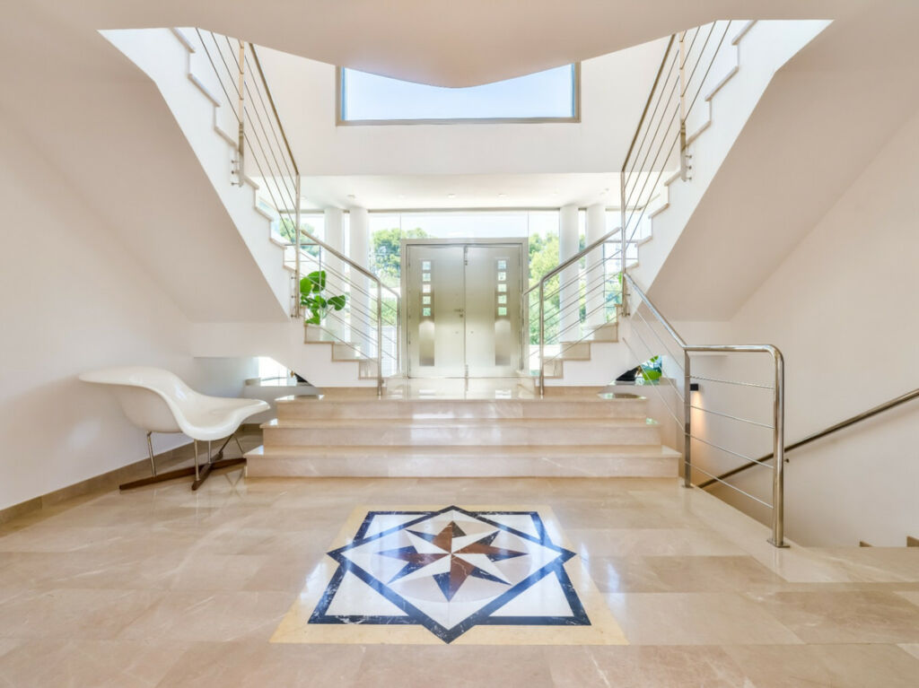 Detached Villa La Fustera Alicante - image 2