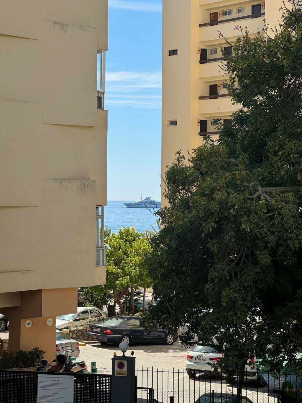 Middle Floor Apartment Marbella Málaga - image 2