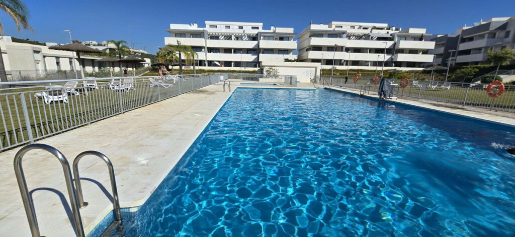 Ground Floor Apartment Estepona Málaga - image 2