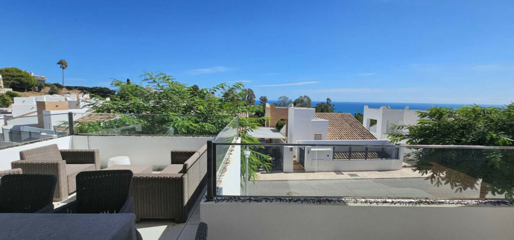 Detached Villa Benalmadena Málaga - image 2