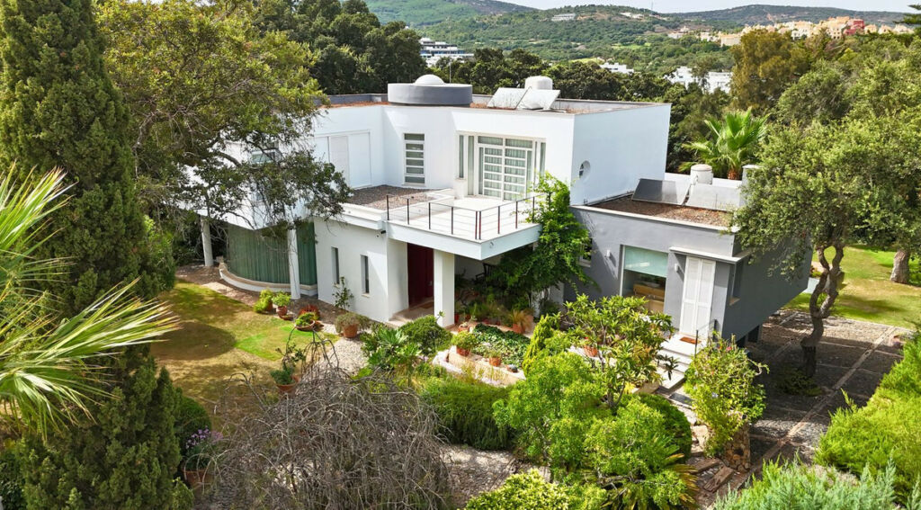 Detached Villa Sotogrande Alto Cádiz - image 2