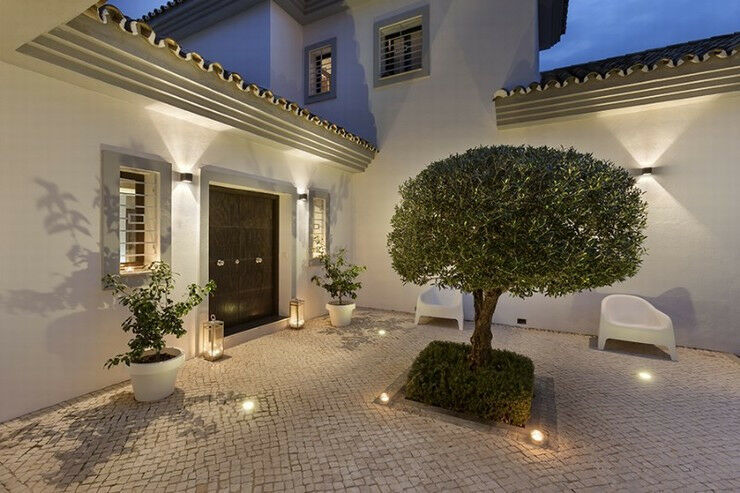 Detached Villa Benahavís Málaga - image 4