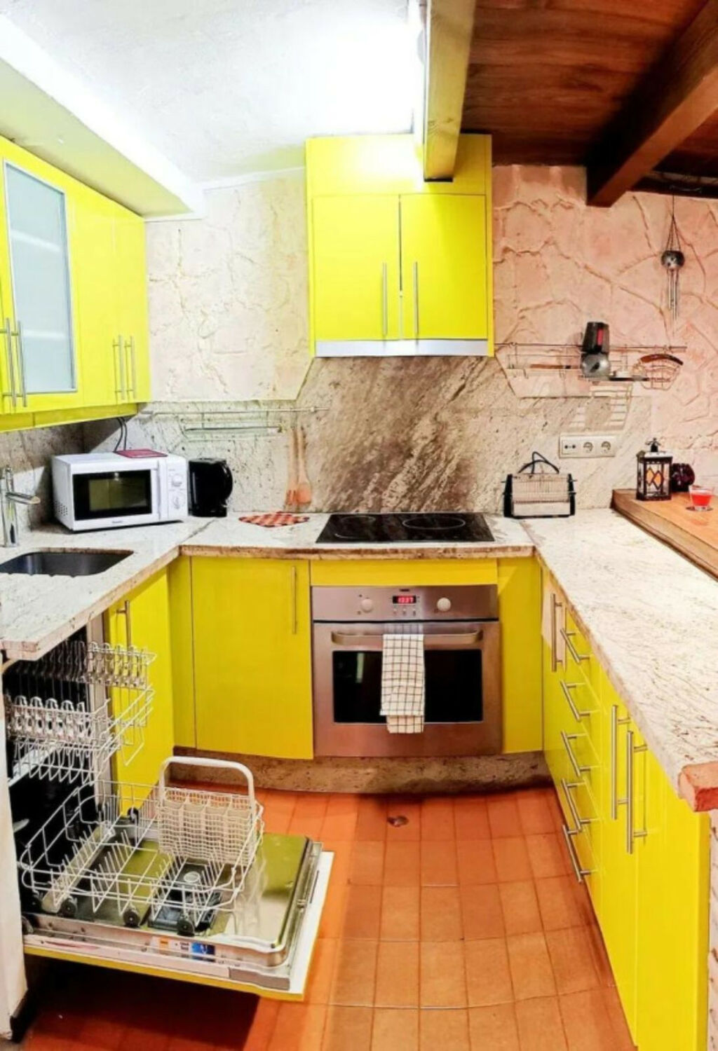 Middle Floor Apartment Estepona Málaga - image 2