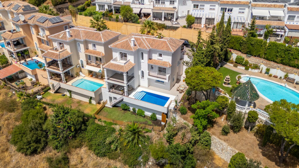 Detached Villa Torreblanca Málaga - image 2