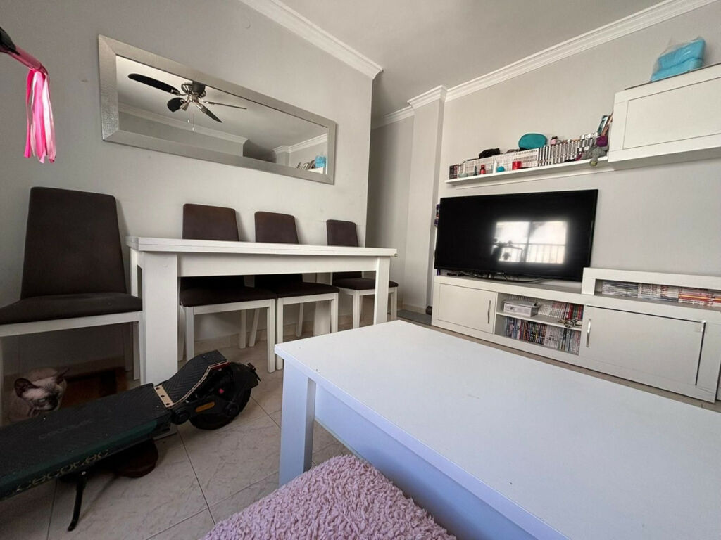 Middle Floor Apartment Marbella Málaga - image 2