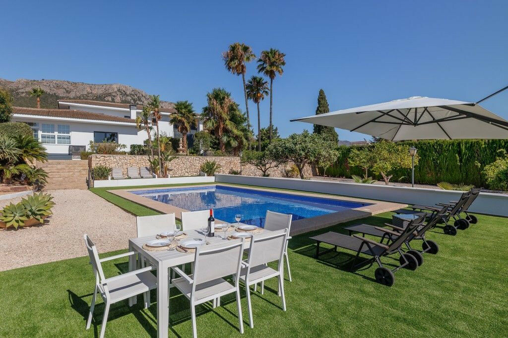 Detached Villa Calpe Alicante - image 3
