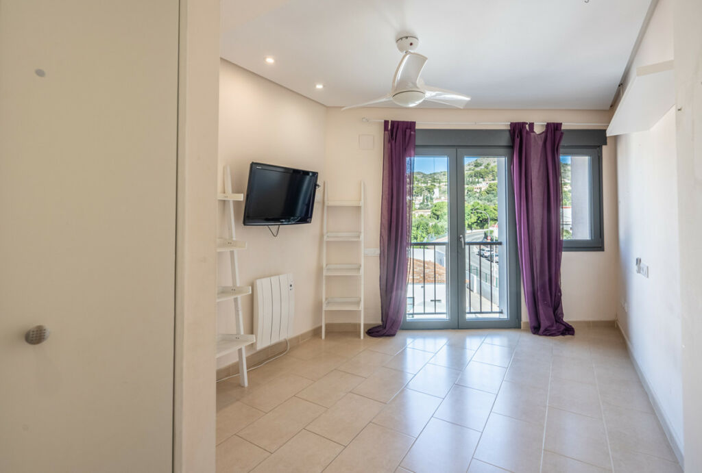 Townhouse Javea Alicante - image 2