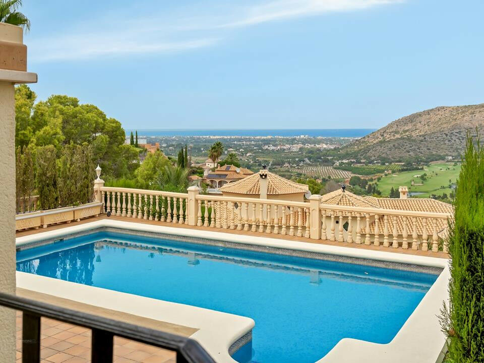 Detached Villa Sella Alicante - image 2