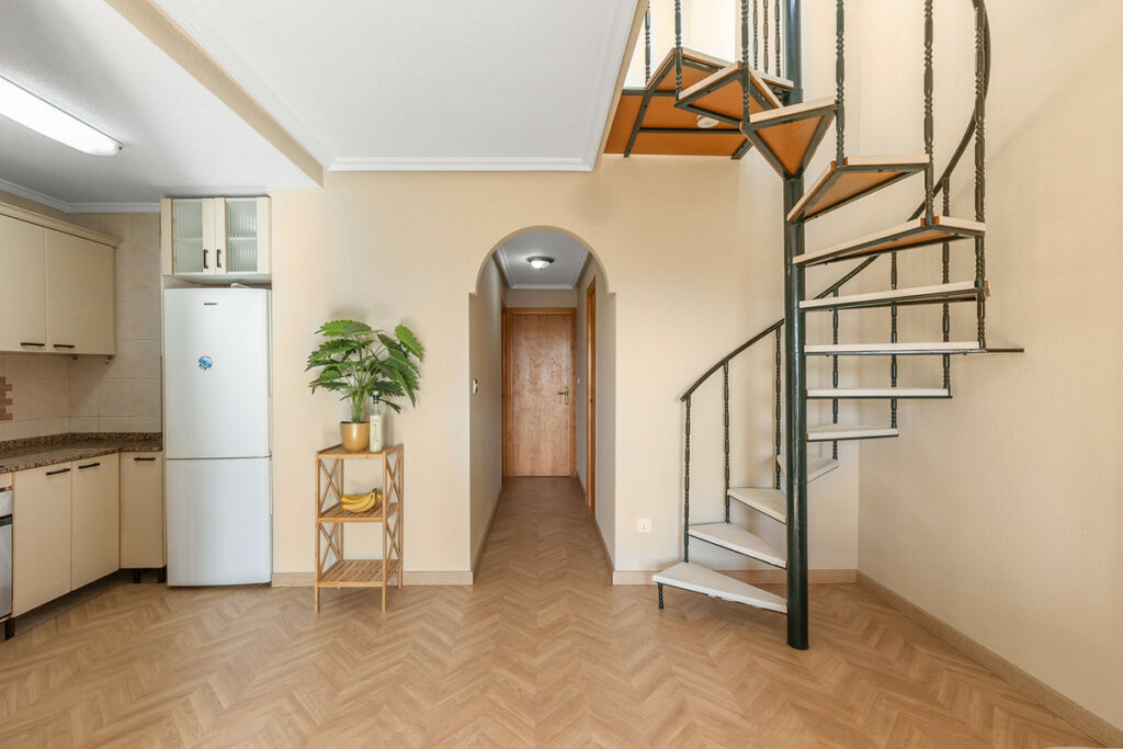 Penthouse La Mata Alicante - image 2