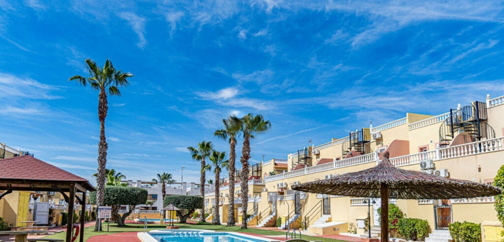 Ground Floor Apartment La Zenia Alicante - image 6