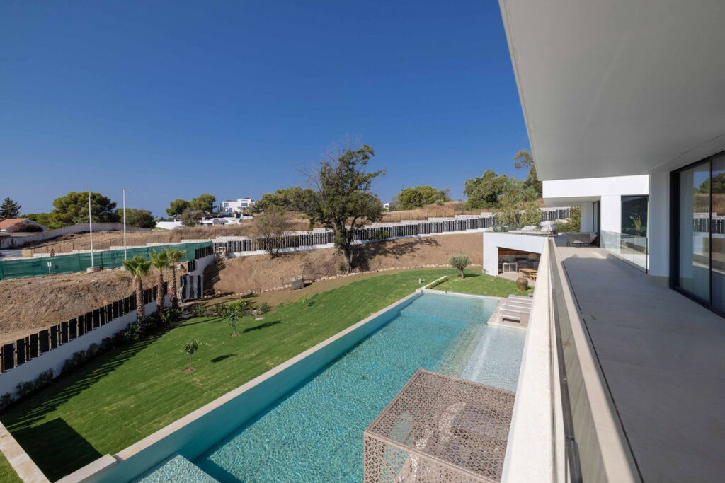 Detached Villa Benalmadena Málaga - image 2