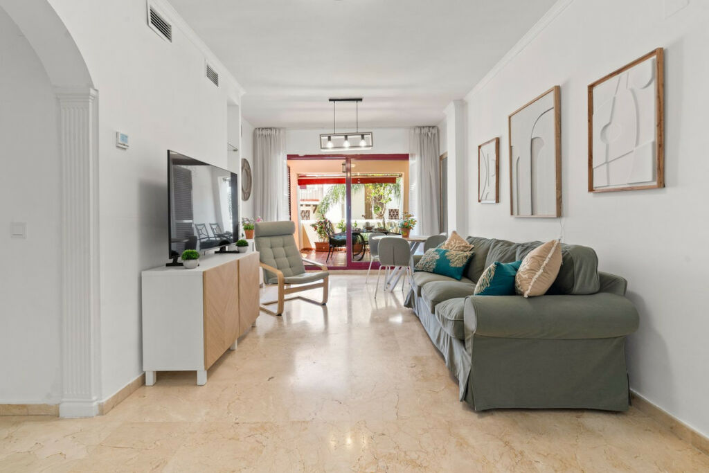Ground Floor Apartment Casares Playa Málaga - image 2