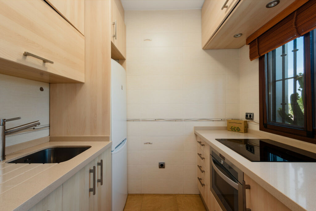 Middle Floor Apartment Sierra Blanca Málaga - image 2