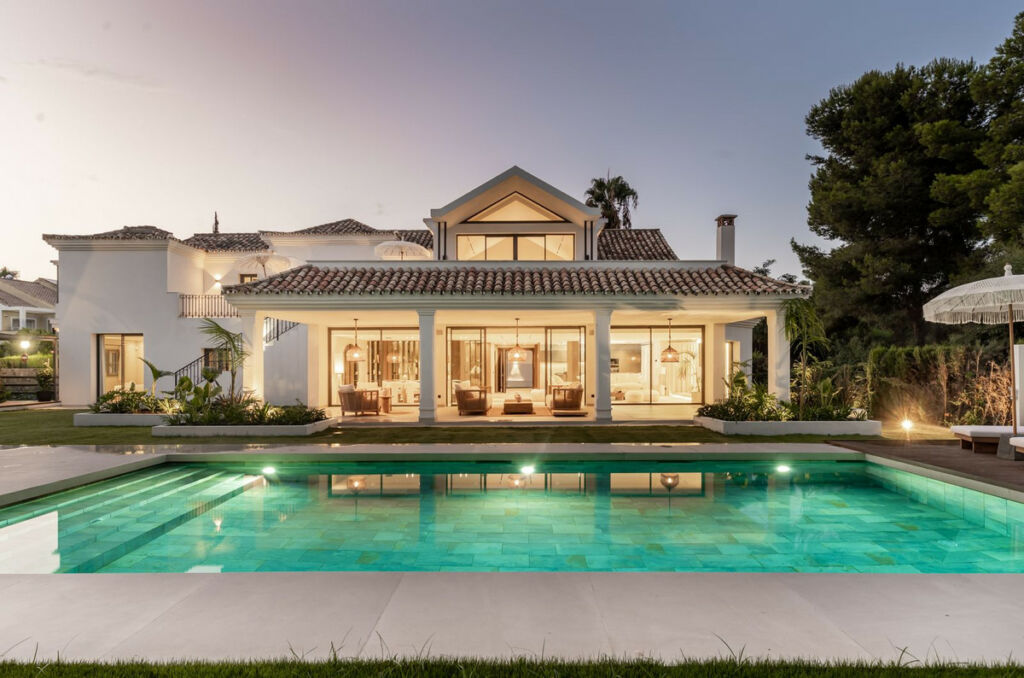 Detached Villa Atalaya Málaga - image 2