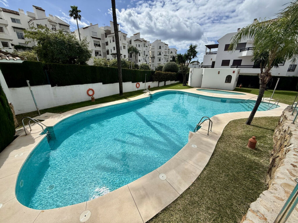 Ground Floor Apartment Cancelada Málaga - image 2