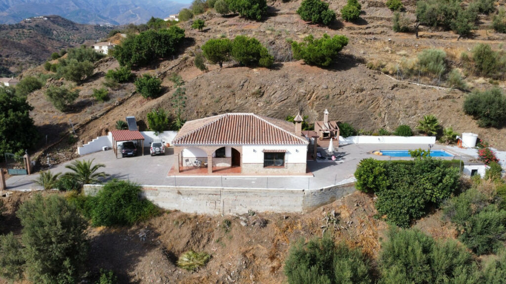 Detached Villa Arenas Málaga - image 2