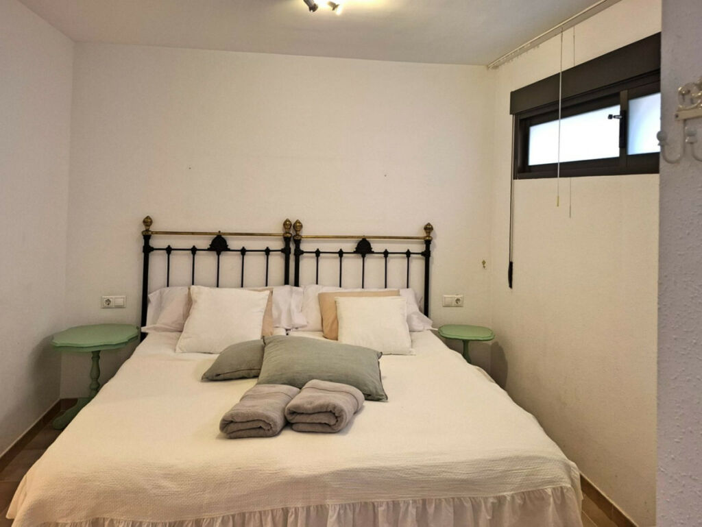 Middle Floor Apartment Fuengirola Málaga - image 14